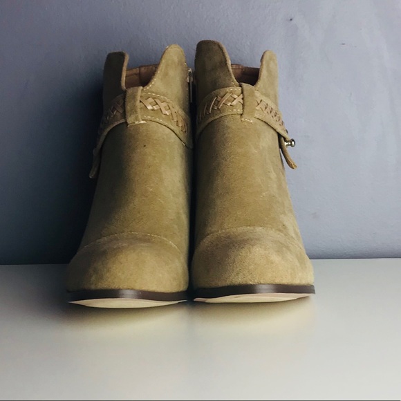 Chase & Chloe Andrea Whipstiched Bootie Taupe Sz 8 - Picture 3 of 6